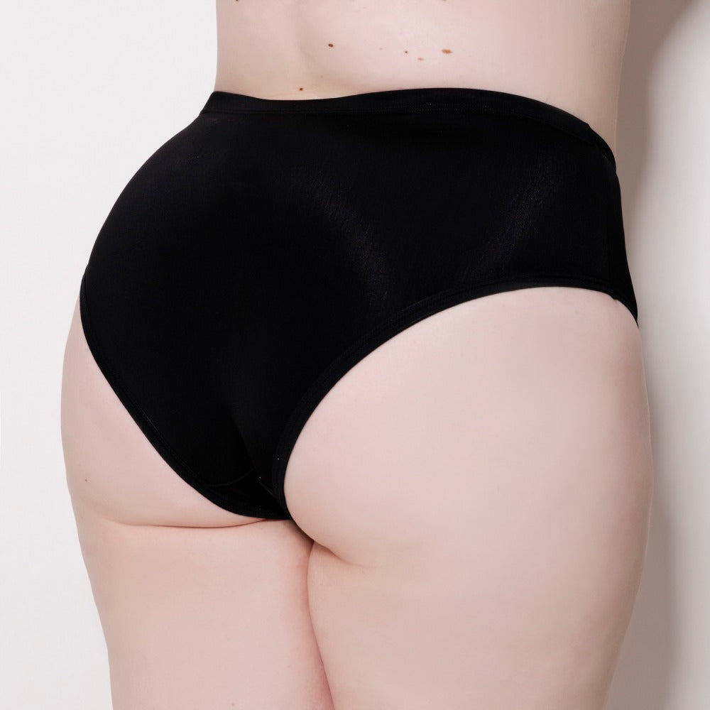 Calça de Cetinete Plus Size