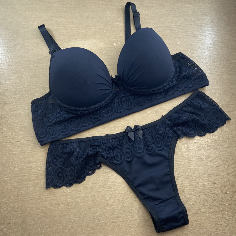 Conjunto com Bojo e Renda Amanda